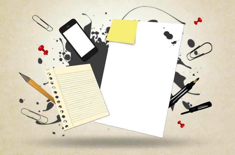 Колаж: листи паперу, смартфон, олівці, лист з блокноту.